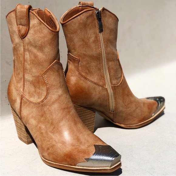 Distressed Faux Leather Bootie Metal Toe Block Heel Cowgirl Western Ankle Boot - Picture 2 of 15